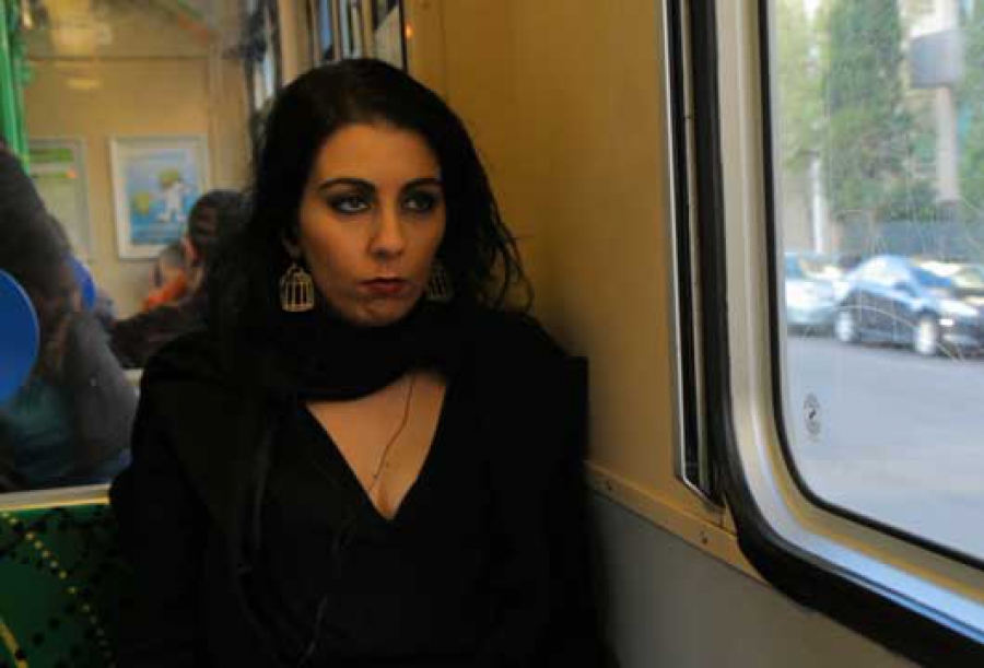 H Koraly Dimitriadis για την παρουσίαση της ποιητικής της συλλογής «Ποιήματα για αγάπη και για γαμήσι» στον Πολυχώρο VAULT στα πλαίσια του Open September 5