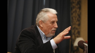 Πέθανε ο Γιάννης Μανώλης