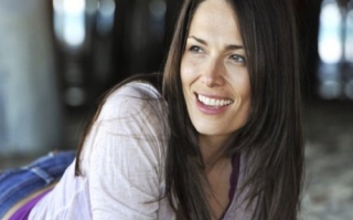 Πέθανε στον ύπνο της η τηλεοπτική ηθοποιός Σάρα Γκόλντμπεργκ