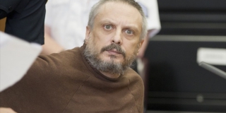 NEA YOΡΚΗ:Σκότωσε την ΜΑΝΑ του επειδή του ζητούσε να καπνίζει λιγότερο!