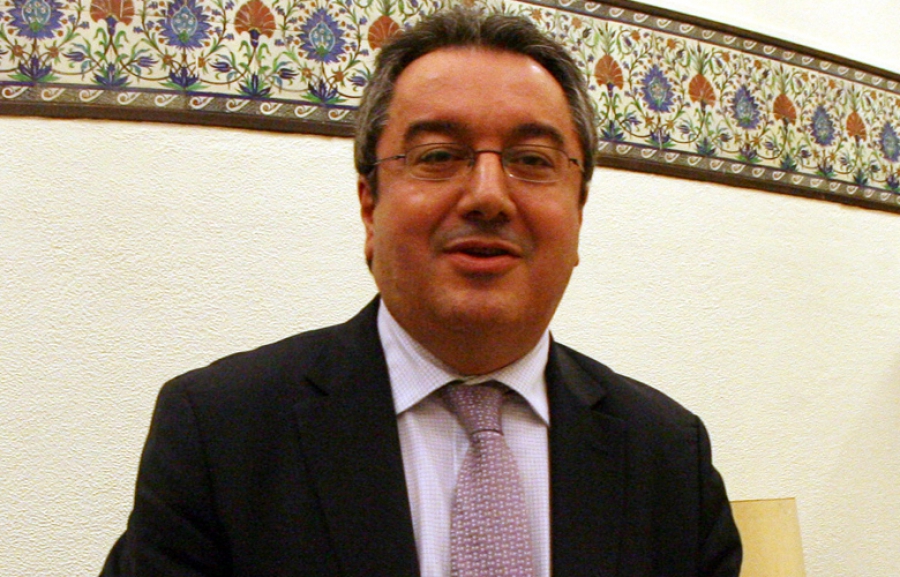 Μόσιαλος: Ο κίνδυνος με την Όμικρον είναι πολύ μικρότερος σε σχέση με την Δέλτα για τους εμβολιασμένους