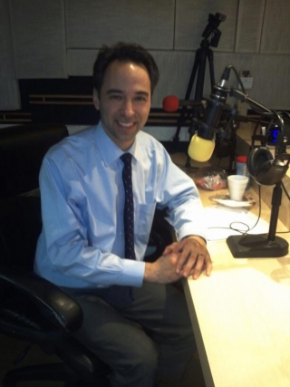 O DR. MICHAEL VIA στον HELLAS FM