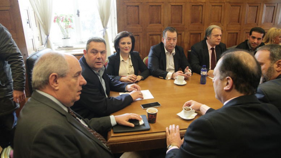 Η δύσκολη θέση του Πάνου Καμμένου