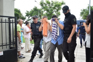 Τριήμερη αναβολή από το Aυτόφωρο στους οκτώ τούρκους στρατιωτικούς