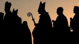 ΕΚΘΕΣΗ που ΣΟΚΑΡΕΙ- Kληρικοί στην Αυστραλία άρχισαν να βιάζουν παιδιά λόγω… υποχρεωτικής αγαμίας