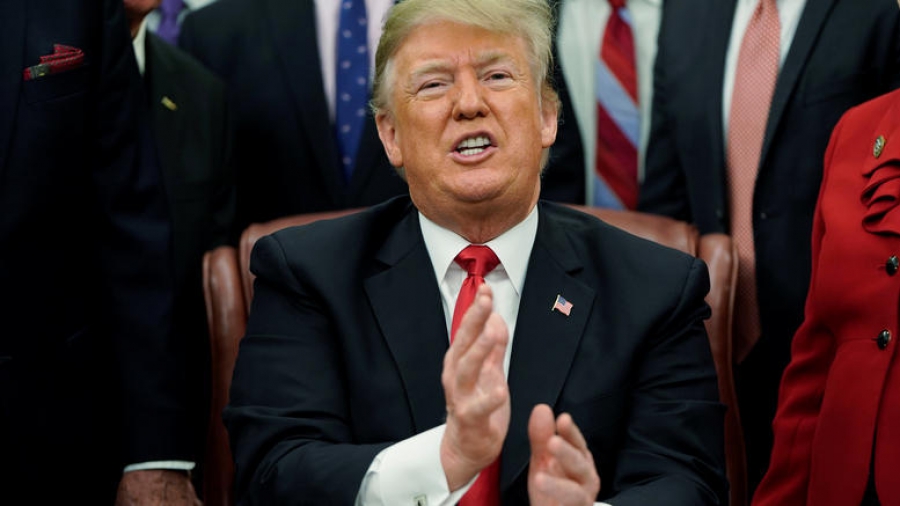 Τραμπ: Τρομοκράτες οι Φρουροί της Επανάστασης στο Ιράν