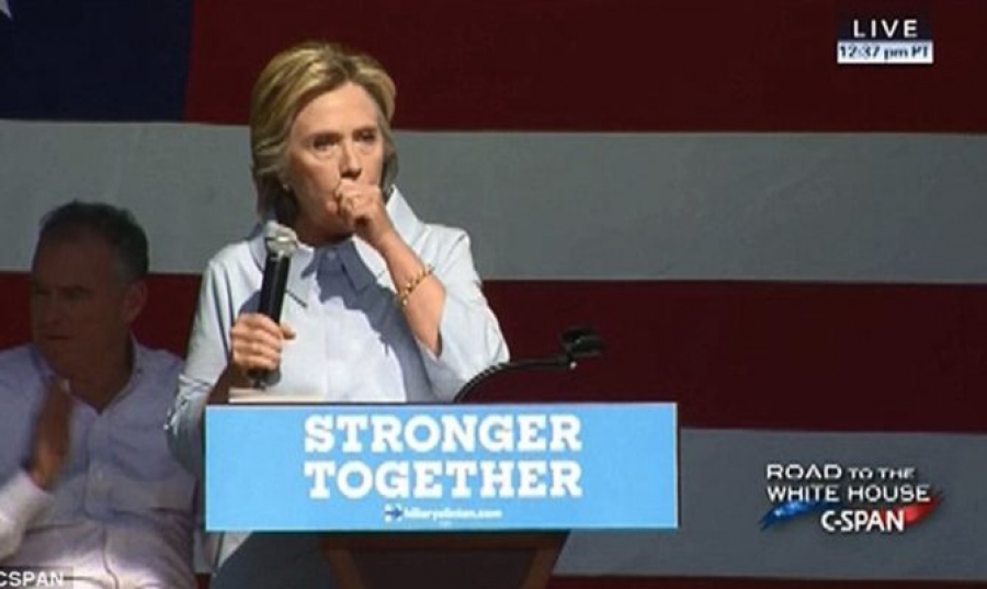 Κάτι γίνεται με τη Χίλαρι Κλίντον: Νέα στοιχεία για την κακή κατάσταση της υγείας της – Kρίση έντονου βήχα σε ομιλία της