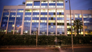 Βόμβα στον ΣΚΑΪ: «Προμελετημένο χτύπημα» με 5 κιλά εκρηκτικής ύλης