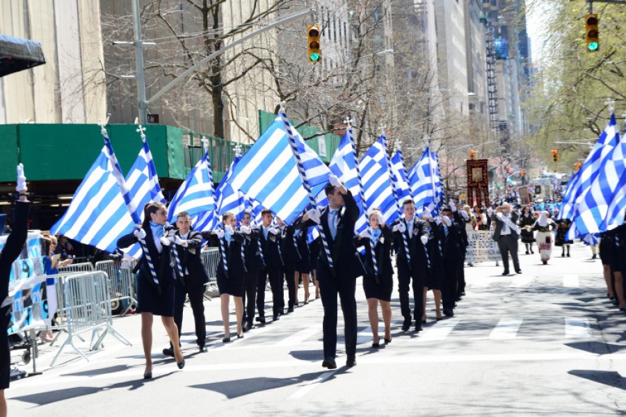 Η Ελληνοαμερικανική Νεολαία λάμπρυνε την εθνική παρέλαση – Πλημμύρισε Ελλάδα η 5η Λεωφόρος του Μανχάταν – Ισχυρά μηνύματα για Μακεδονία – Κύπρο – Αιγαίο
