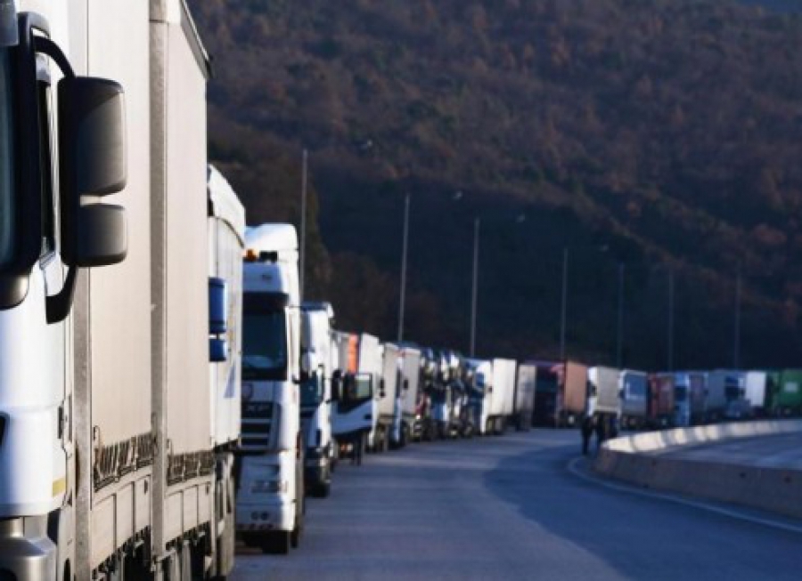 Μόνο στην Ελλάδα! Αγρότες ζητούν αποζημίωση λόγω... αγροτικών μπλόκων!