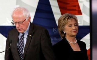 Μπέρνι Σάντερς: Θα ψηφίσω την Χίλαρι Κλίντον