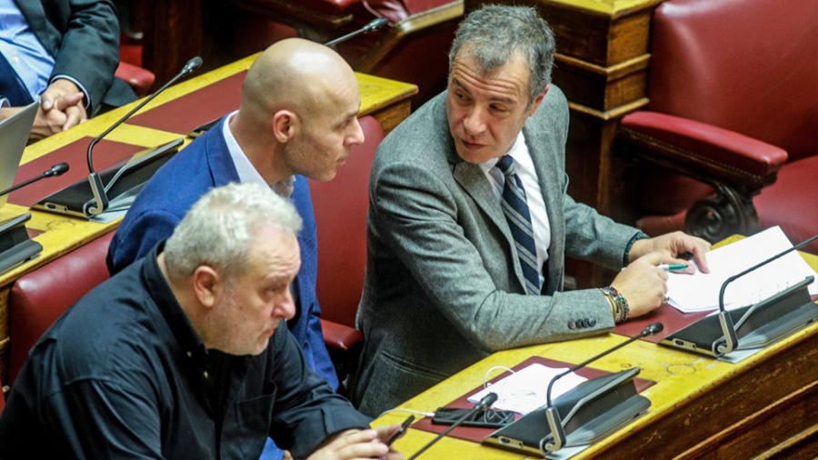 Επεισόδιο ανάμεσα σε Θεοδωράκη και Ψαριανό