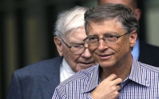 Οι μεγιστάνες του πλανήτη έχουν περιουσία όσο ο μισός πλανήτης