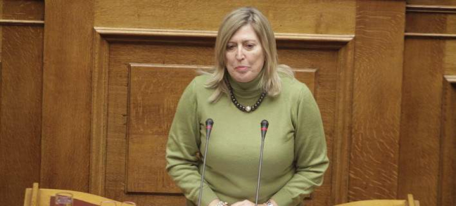 Καρακώστα: Δεν είναι κακό το επίδομα- Από τα 7.000 ευρώ που παίρνω μου μένουν 2.000   Πηγή: Καρακώστα: Δεν είναι κακό το επίδομα- Από τα 7.000 ευρώ που παίρνω μου μένουν 2.000 | iefimerida.gr