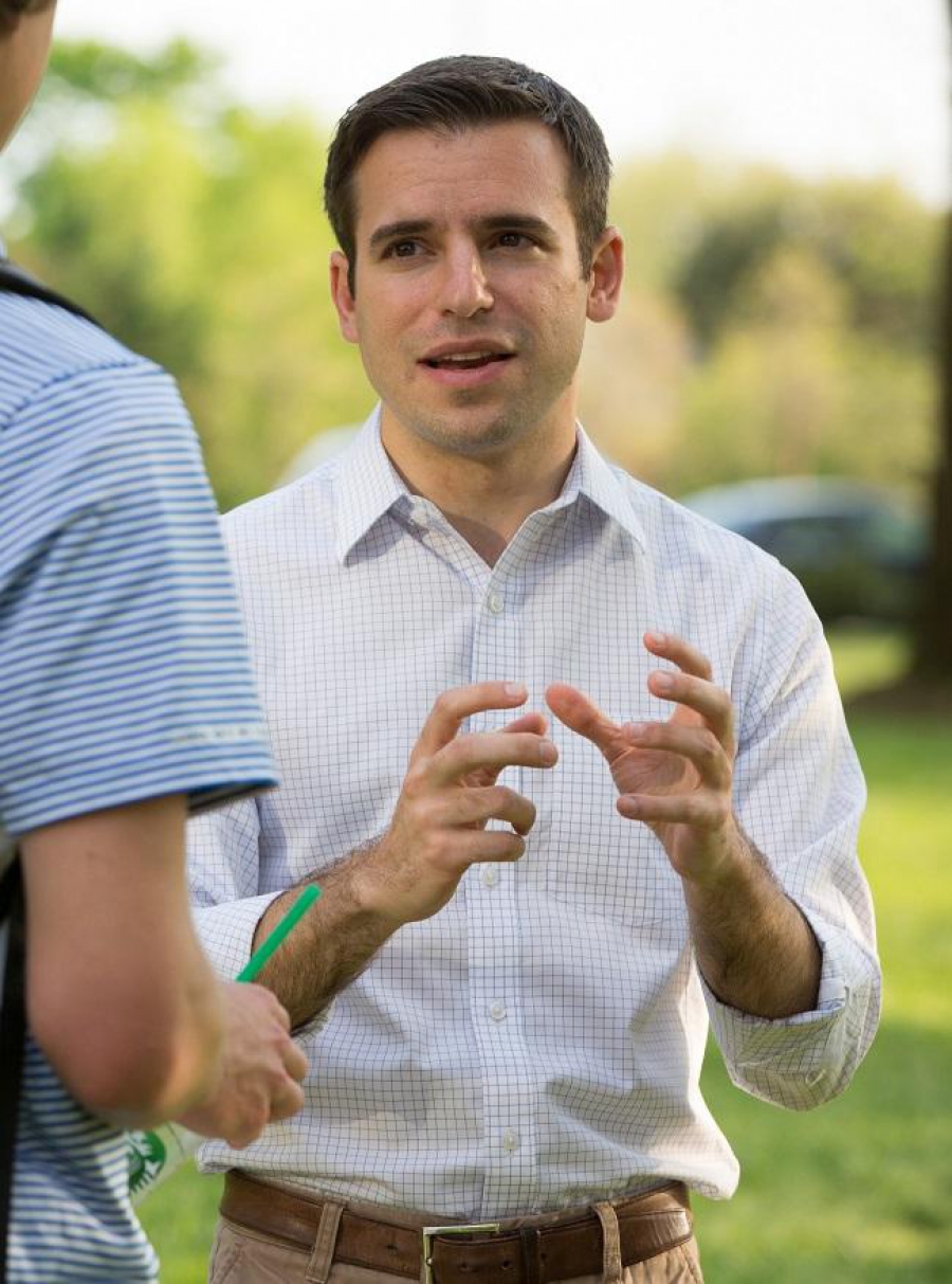 Κρις Κεφαλάς: Ο Ελληνορθόδοξος gay Ρεπουμπλικανός