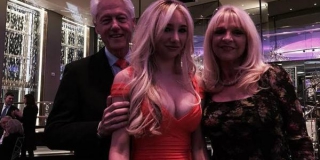 Εμπλέκουν τον Κλίντον στο διαζύγιο Κατσιματίδη – Κοξ