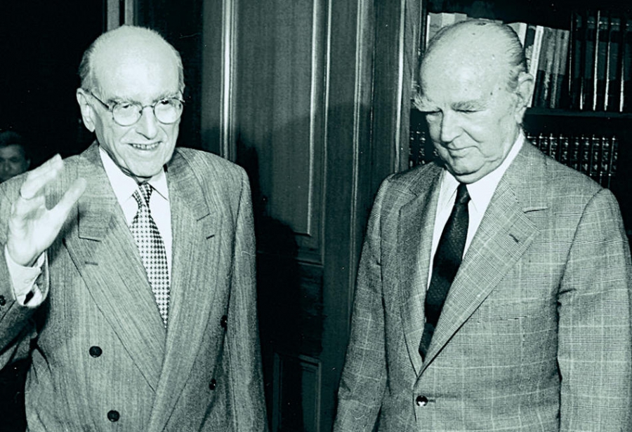 Θα τολμούσε ποτέ ο Σόιμπλε να αποκαλέσει «ανόητο» τον Ανδρέα Παπανδρέου και τον Κωνσταντίνο Καραμανλή; – Γράφει ο Γιώργος Βούλγαρης