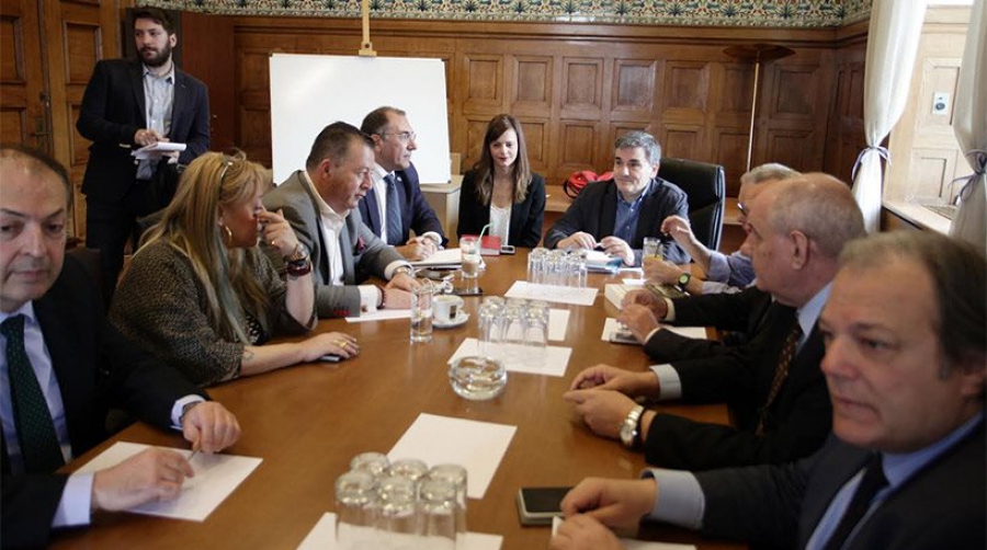 Τσακαλώτος-Αχτσιόγλου: Κάτω από τις €6.000 το αφορολόγητο, κούρεμα συντάξεων για 900.000 Έλληνες!