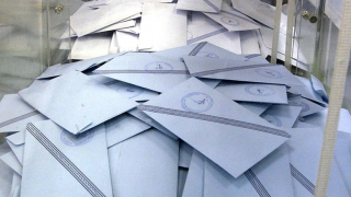 Γκάλοπ Alco για OpenMind: Η ψαλίδα ΝΔ-ΣΥΡΙΖΑ και ο γρίφος των αναποφάσιστων