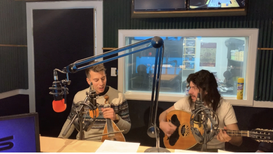 Ο Λυράρης Αριστοτέλης Χατζηφούντας στον hellas FM