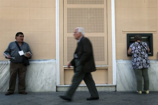 Το βιβλίο που απαντά στους υβριστές του ελληνικού λαού