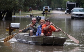 Πλημμύρες-ρεκόρ και 5 νεκροί στο Τέξας