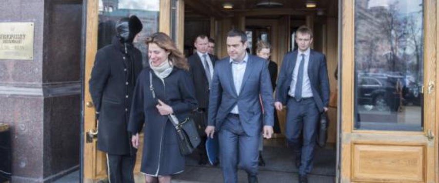 Οργισμένη Μπέτυ Μπαζιάνα: "Αν κάποιος θέλει να βάλει εναντίον του συζύγου μου, ας το κάνει απευθείας"