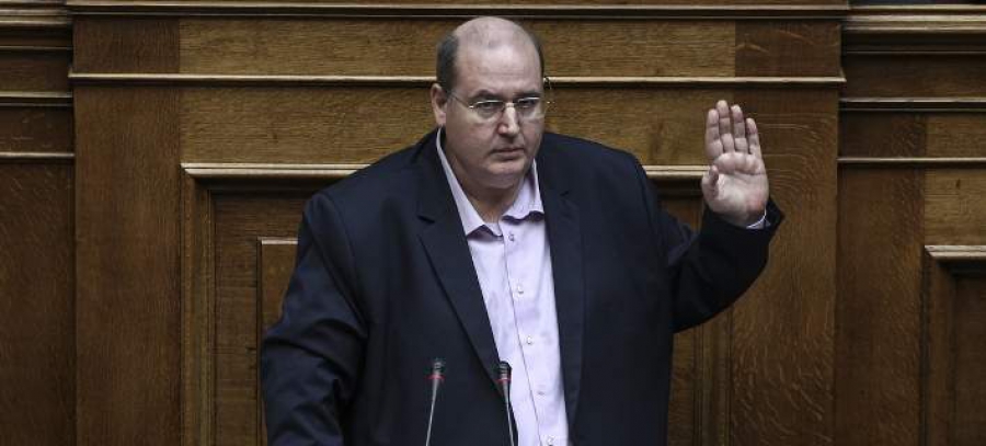 Ο Φίλης αλλάζει και το μάθημα της Ιστορίας -Κόβει περσικούς πολέμους και Μ. Αλέξανδρο