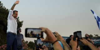 WSJ: Αγκάθια στο δρόμο της οικονομικής ανάκαμψης στην Ελλάδα