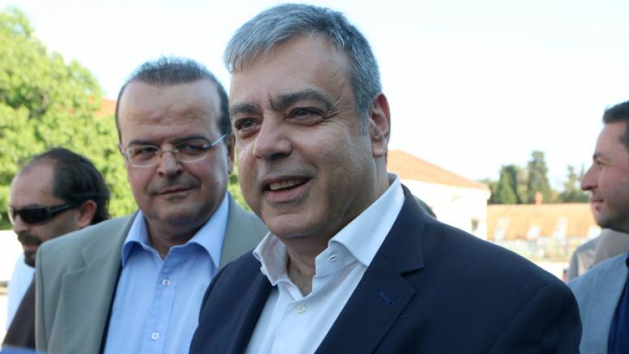 Βερναρδάκης: Εξετάζεται προσχώρηση όσων έδωσαν ψήφο εμπιστοσύνης