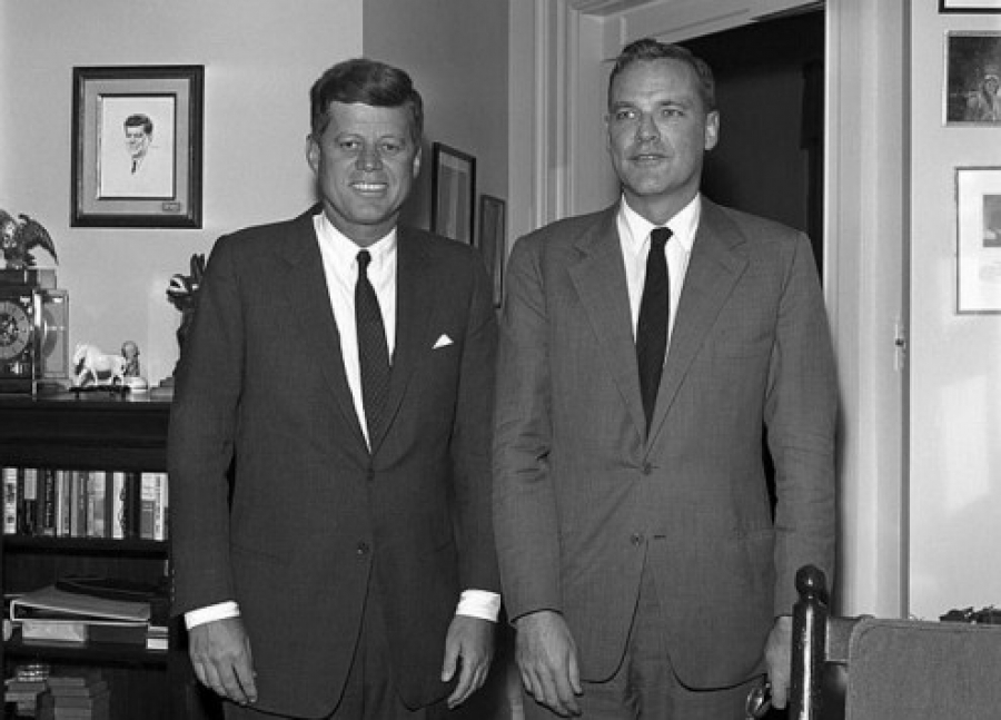 Απίστευτες αποκαλύψεις για τον Κένεντι! Η ερωτική σχέση με τον γκέι φίλο του!