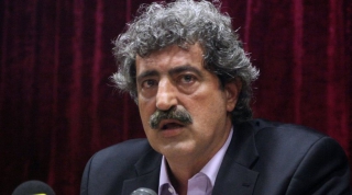 Ο Πολάκης «ξαναχτυπά»: Λείπει ένα σεντόνι στα νοσοκομεία και το κάνουν θέμα!