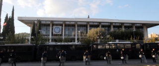 Ο ρόλος της Αθήνας στην φαινομενικά αυξανόμενη εμπλοκή της Ρωσίας στον συριακό εμφύλιο και οι πιέσεις από τις ΗΠΑ