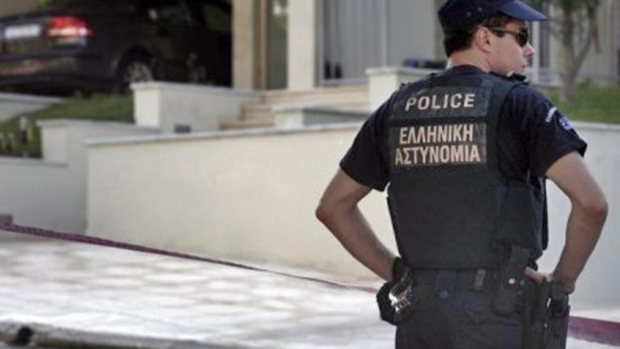 17 συλλήψεις για απάτες με επιστροφή ΦΠΑ: Αρχηγός του κυκλώματος πρόεδρος ομάδας – Ερευνάται η εμπλοκή γνωστού τηλεοπτικού παράγοντα