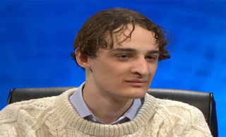 ΜΠΡΑΒΟ ΑΓΟΡΙ ΜΟΥ! Δείτε τον Βρετανό φοιτητή που μιλάει άψογα Αρχαία Ελληνικά! (BINTEO)