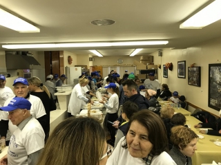 Πλήθος κόσμου στο εορταστικό γεύμα των Greek American Home Owners