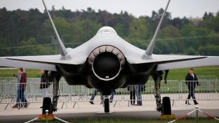 Οι ΗΠΑ παγώνουν την παράδοση των F-35