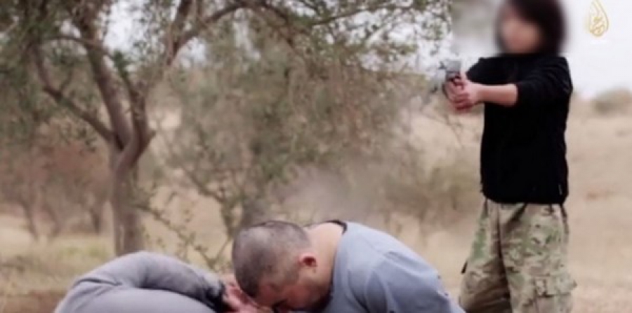 ΝΕΟ ΠΑΓΚΟΣΜΙΟ – ΣΟΚ με ΒΙΝΤΕΟ ΦΡΙΚΗΣ! Οι τζιχαντιστές έβαλαν 10χρονο να εκτελέσει δύο ομήρους!