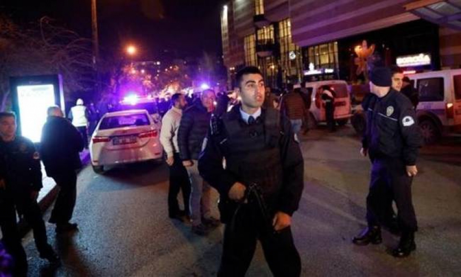 Συναγερμός στην Τουρκία: Κλείνουν όλες οι διπλωματικές αποστολές των ΗΠΑ