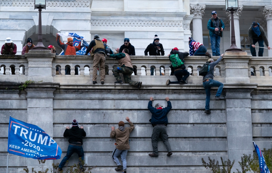 «Οι ταραξίες στο Καπιτώλιο είχαν στόχο να δολοφονήσουν αξιωματούχους»