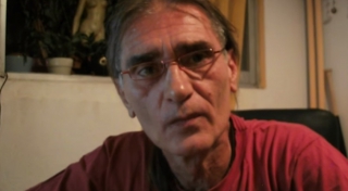 Το ΒΙΝΤΕΟ που ΣΑΡΩΝΕΙ στο YouTube!!! “Mε λένε Γιάννη…ΧΡΩΣΤΑΩ σε ΤΕΒΕ και τράπεζες…και στ’ @@ρχιδι@ μου! “