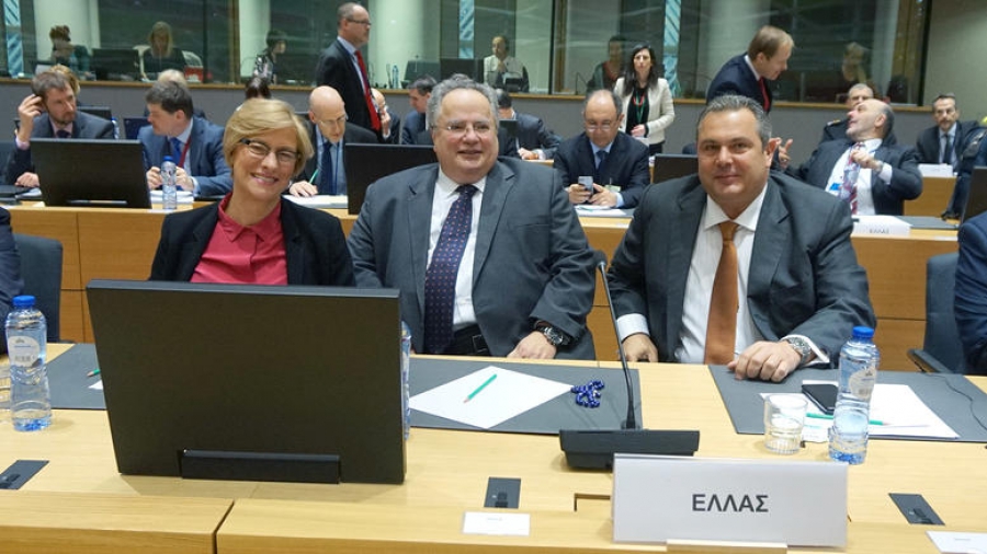 Συνεχίζεται η κόντρα Καμμένου - Κοτζιά