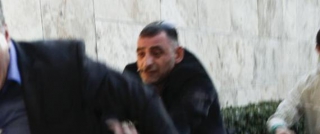 Ποιος είναι ο χρυσαυγίτης πρωταγωνιστής του ξυλοδαρμού Κουμουτσάκου: Γνωστός ως «γυμναστής», υποψήφιος με τον Κασιδιάρη