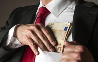 Επίσημη έρευνα: «Χτυπάει» κόκκινο η διαφθορά στο γερμανικό Δημόσιο