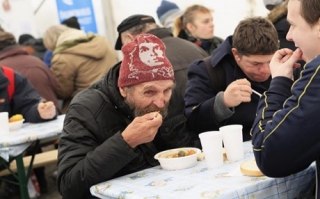 Θερίζει η φτώχεια στην Ελλάδα