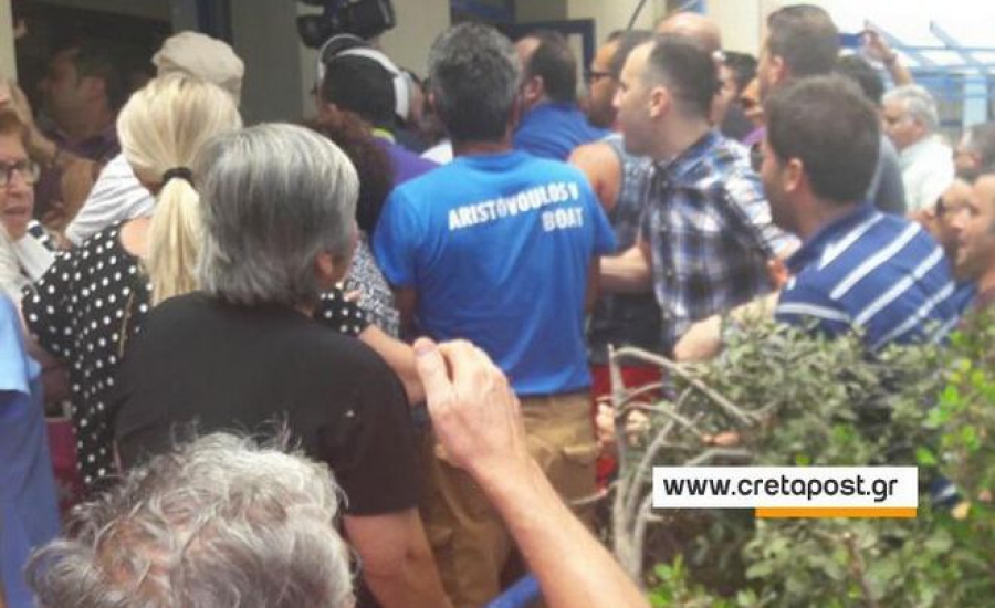 Κλότσησαν τον Πολάκη στην Ιεράπετρα