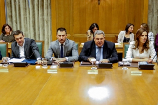 Υπουργικό: Άγριος καυγάς Κοτζιά – Καμμένου – Δέσμευση ότι δεν θα ρίξει την κυβέρνηση ζήτησε ο πρωθυπουργός από τον υπουργό Άμυνας