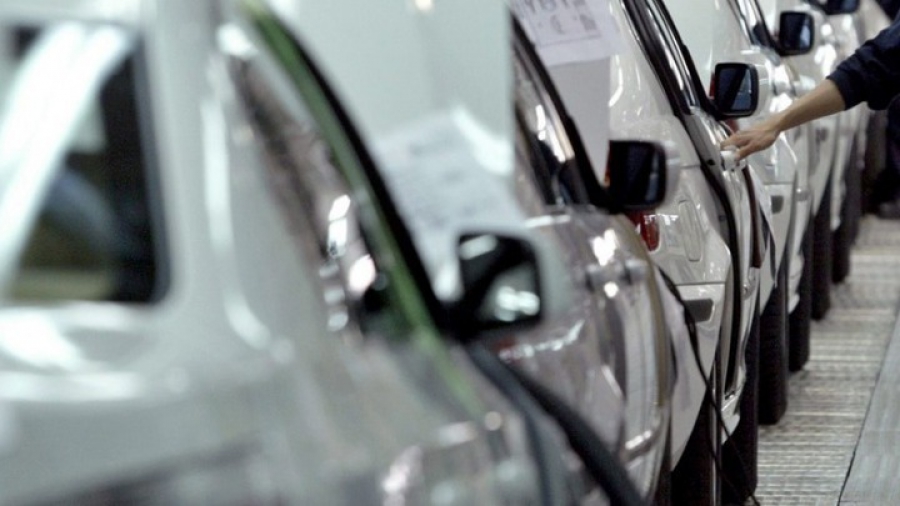 Τραμπ: Επανέλαβε την απειλή για δασμούς στα ευρωπαϊκά αυτοκίνητα