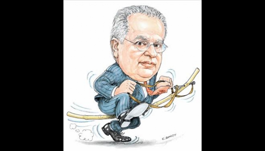 Ο "πολύς" Νίκος Κοτζιάς και η κότα