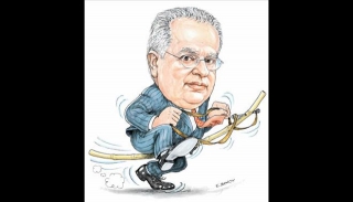 Ο "πολύς" Νίκος Κοτζιάς και η κότα